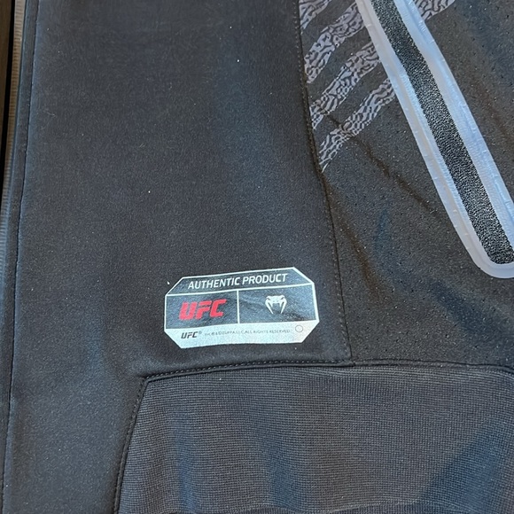 UFC VENUM Men's Full Zip Hoodie SIZE Large Mixed Martial Arts MMA Fighting - Picture 4 of 13